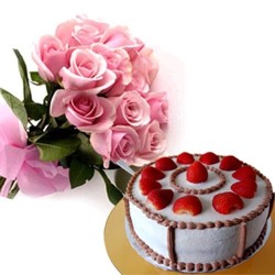 Strawberry Cake with Roses 